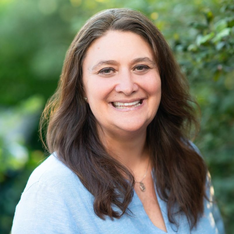 Kelly Fulks headshot